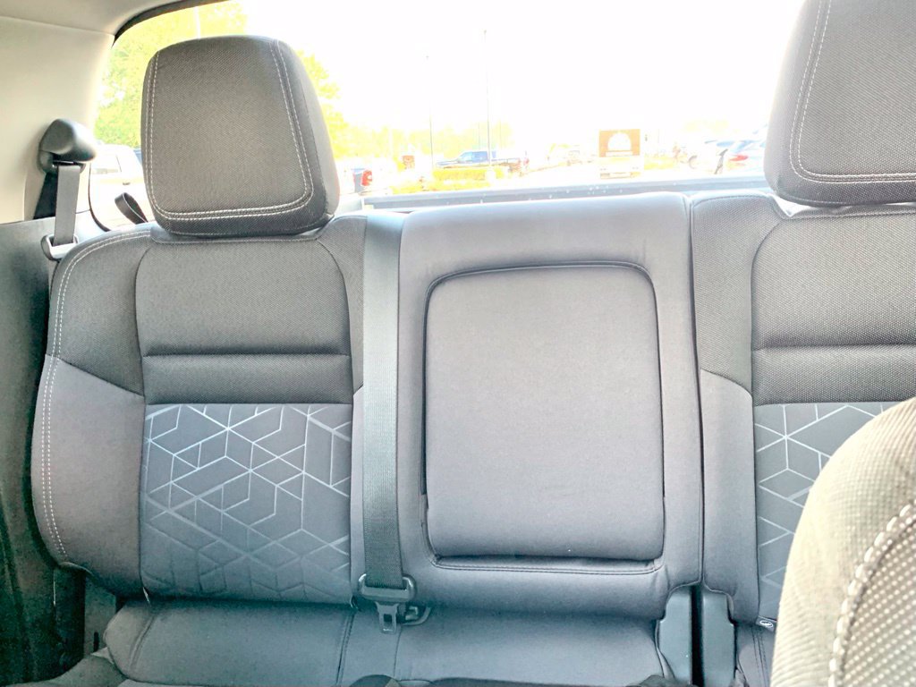 Used 2025 Nissan Frontier SV RWD image 40
