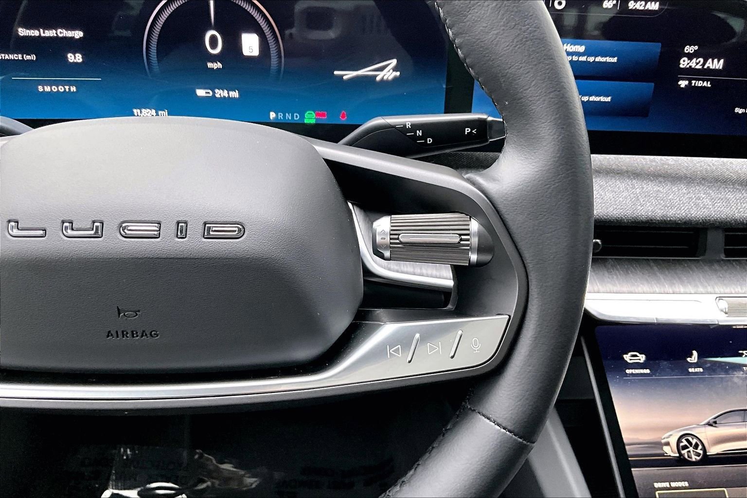 Used 2025 Lucid Air Pure RWD image 19