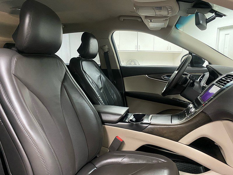 Used 2019 Lincoln Nautilus Select FWD image 16