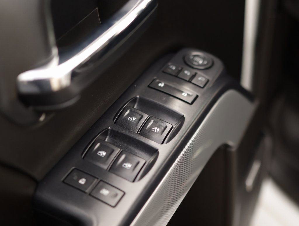 Used 2015 Chevrolet Silverado 2500 LTZ w/ LTZ Plus Package image 25