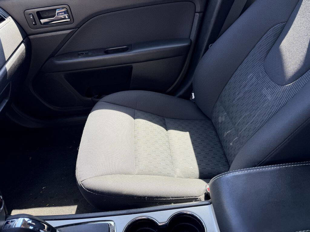 Used 2011 Ford Fusion SE w/ 202A Rapid Spec Order Code FWD image 11