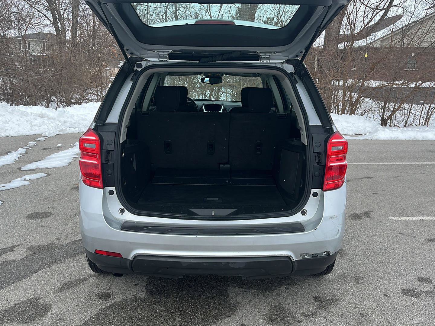 Used 2017 Chevrolet Equinox LS image 5