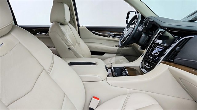 Used 2020 Cadillac Escalade Luxury image 24