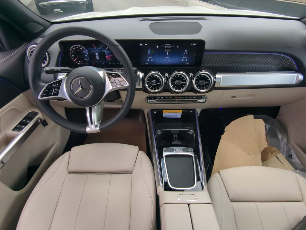New 2025 Mercedes-Benz GLB 250 GLB 250 image 2