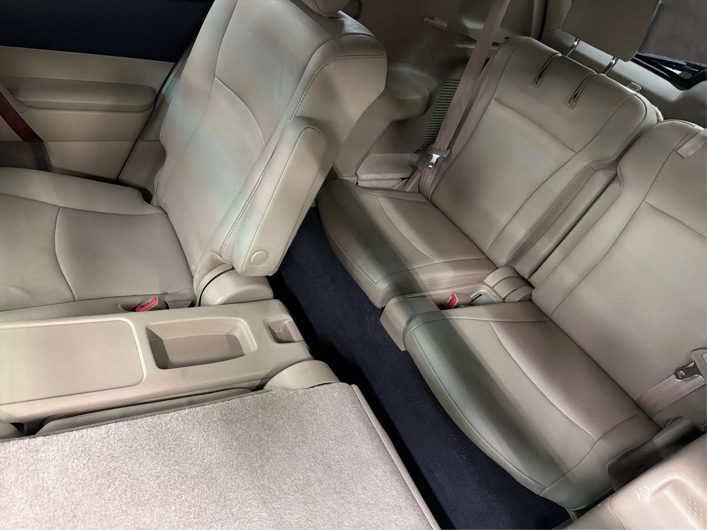 Used 2011 Toyota Highlander Limited w/ Tow Pkg FWD image 28
