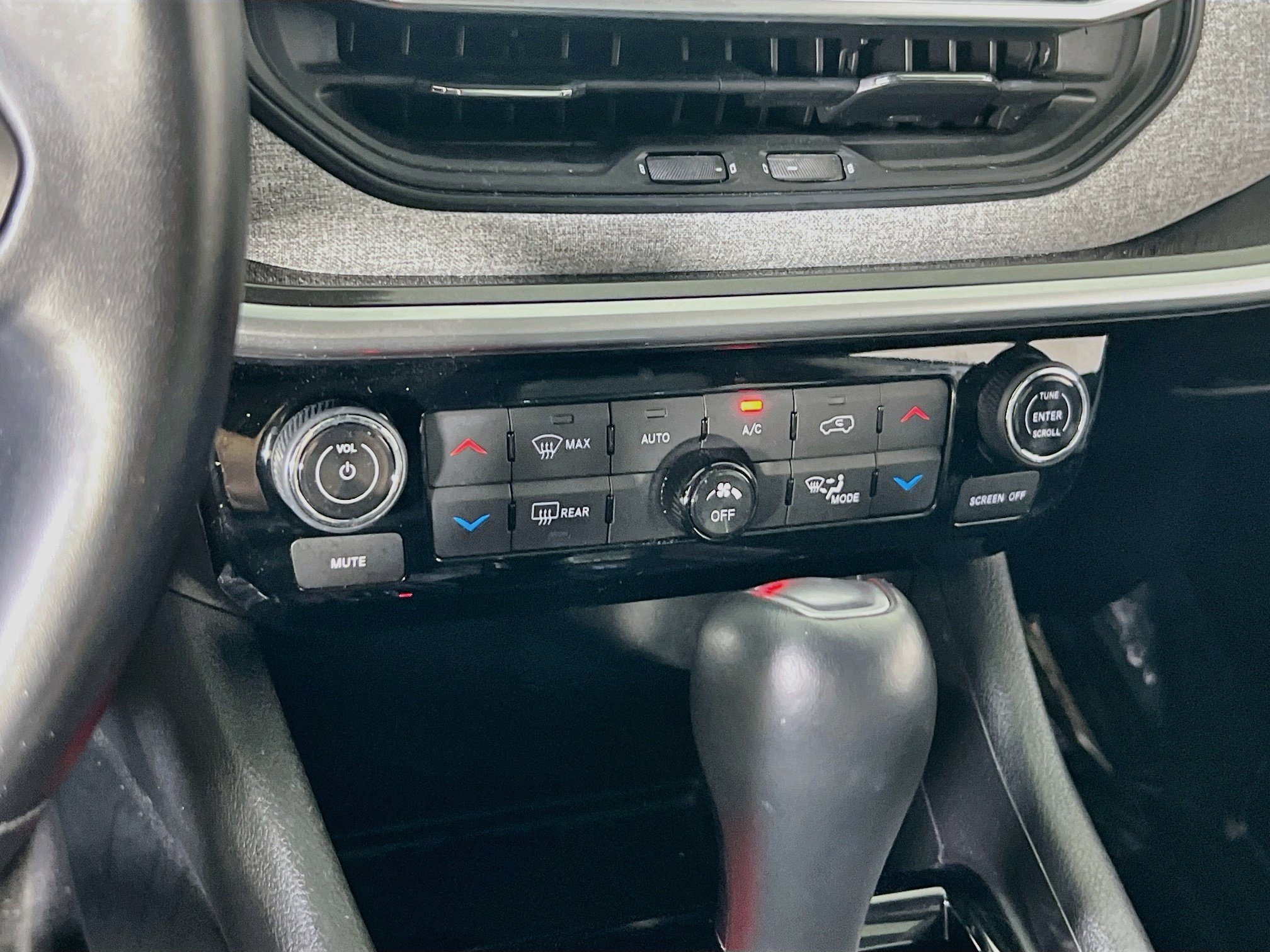 Used 2022 Jeep Compass Latitude w/ Convenience Group AWD/4WD image 15