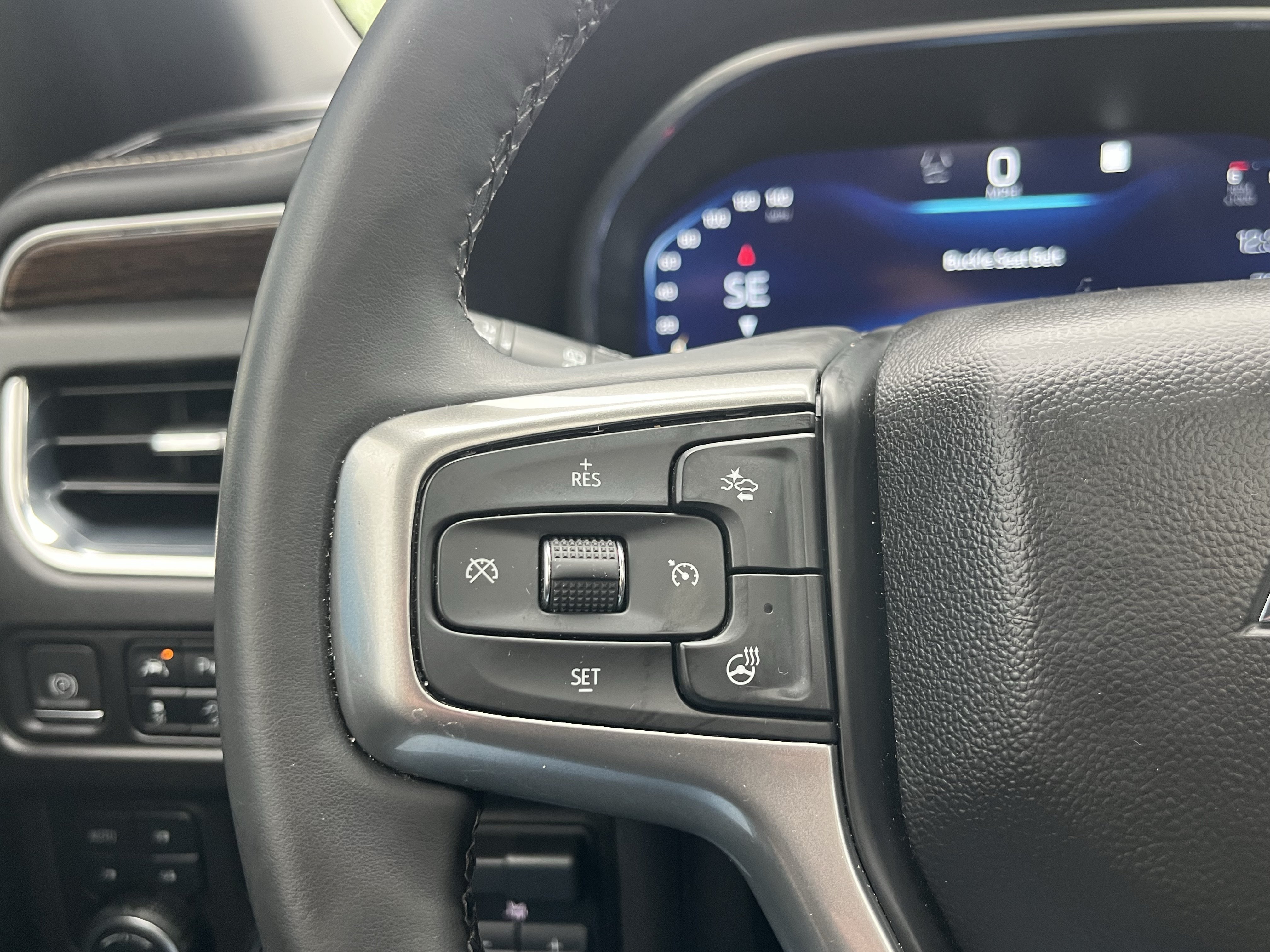 Used 2023 Chevrolet Tahoe Premier w/ Premium Package AWD/4WD image 13