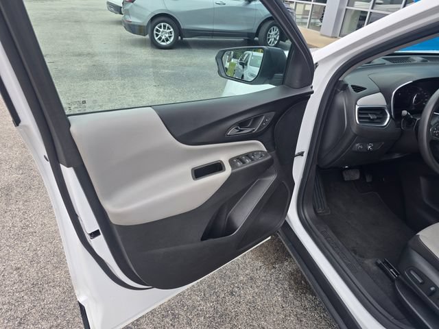 Used 2024 Chevrolet Equinox LS w/ LS Convenience Package AWD/4WD image 11