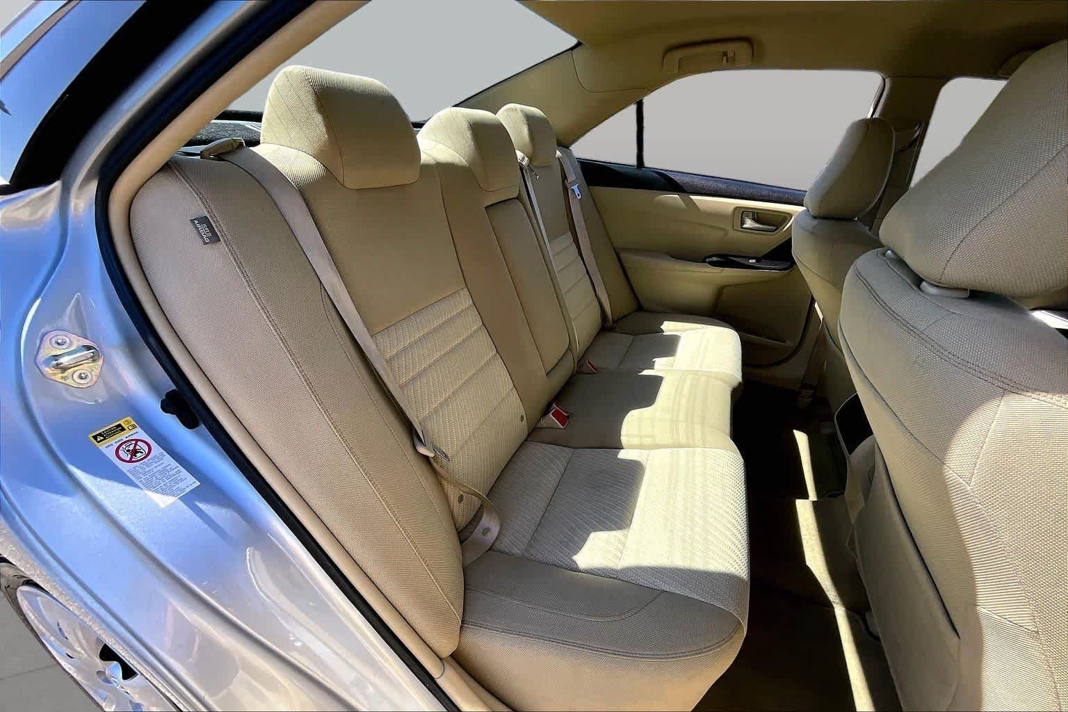 Used 2015 Toyota Camry LE FWD image 19