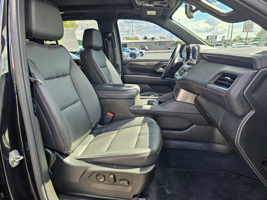 Used 2022 Chevrolet Tahoe RST w/ Luxury Package AWD/4WD image 14
