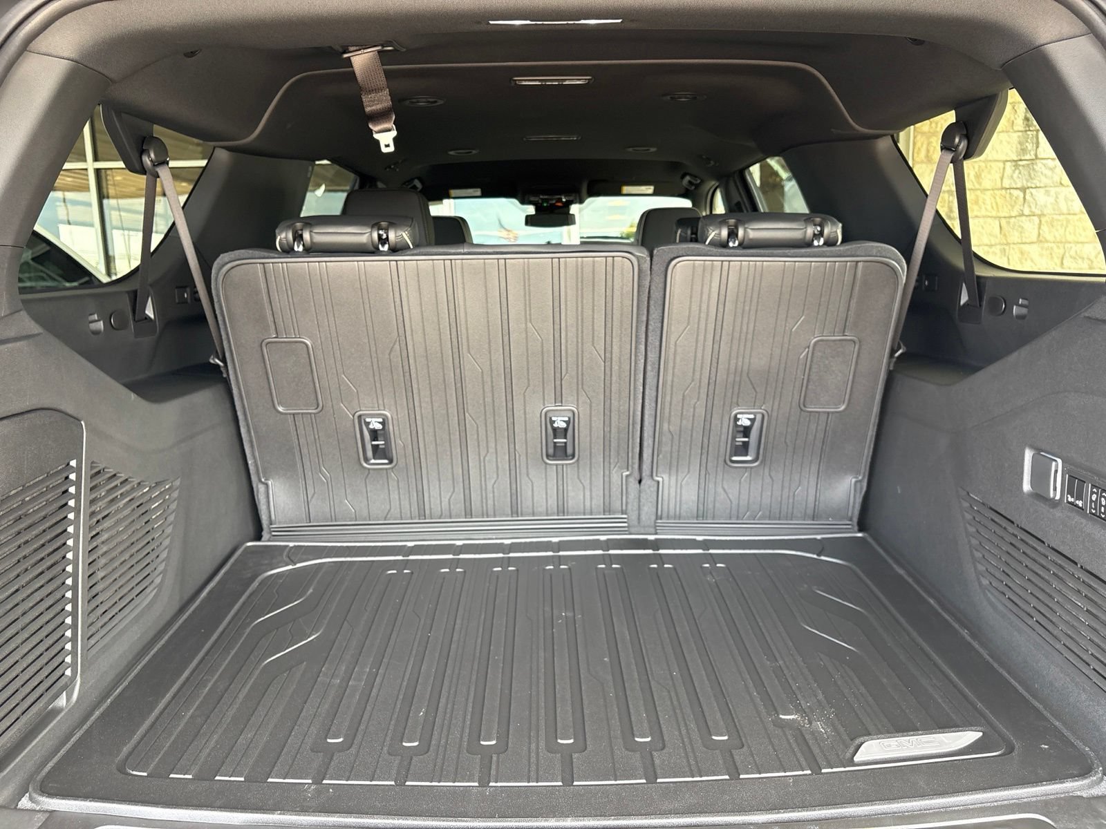 New 2026 GMC Yukon XL Elevation w/ LPO, Floor Liner Package AWD/4WD image 17