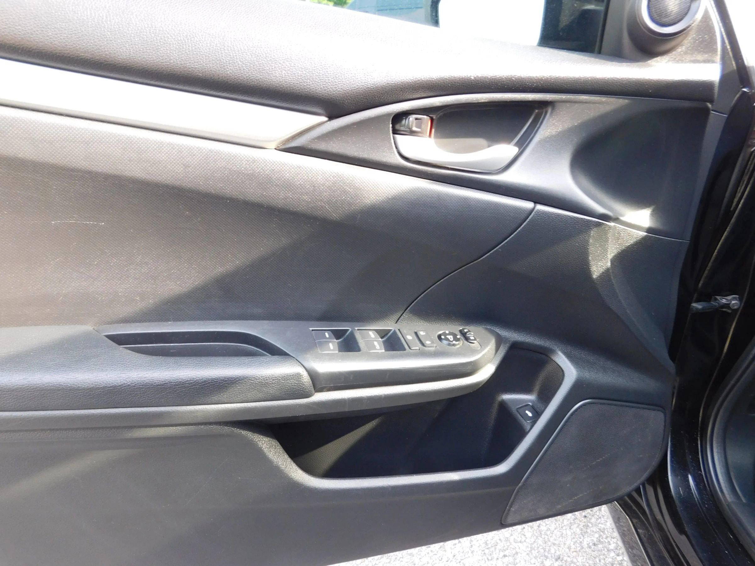 Used 2021 Honda Civic Sport image 9