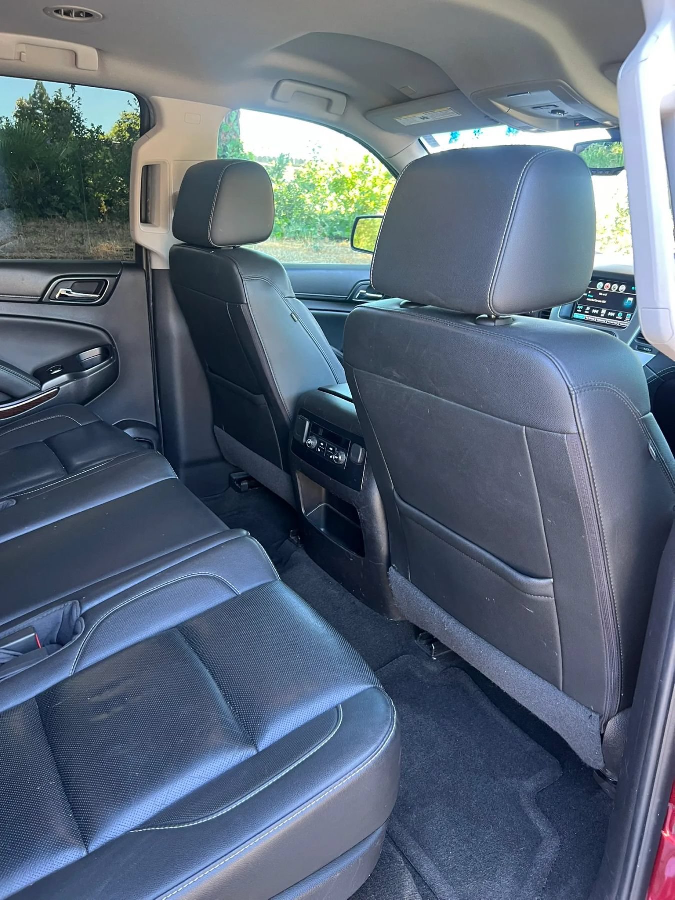 Used 2017 GMC Yukon SLT AWD/4WD image 16