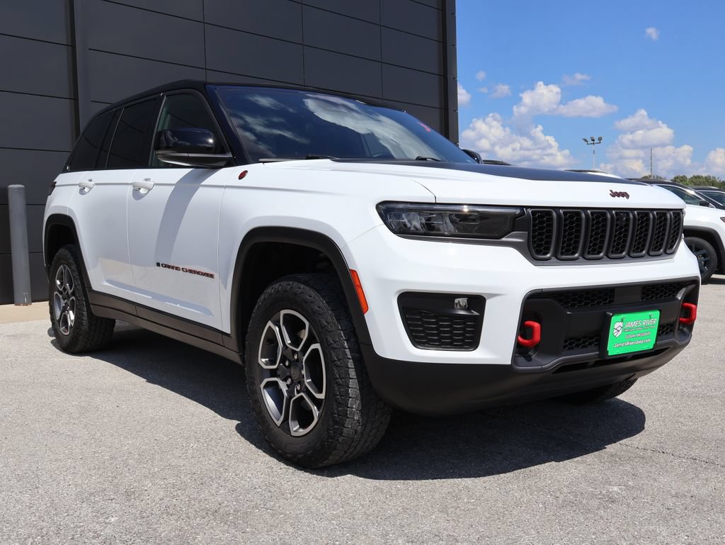 Used 2022 Jeep Grand Cherokee Trailhawk AWD/4WD image 6
