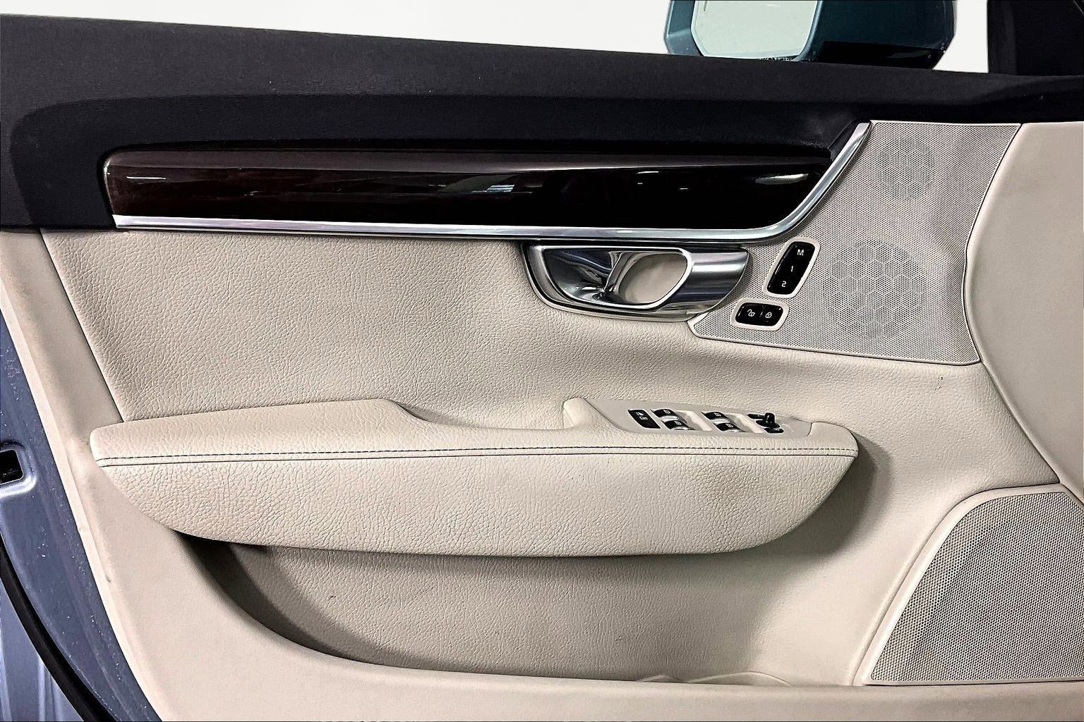 Used 2018 Volvo S90 T5 Momentum w/ Convenience Package AWD/4WD image 19