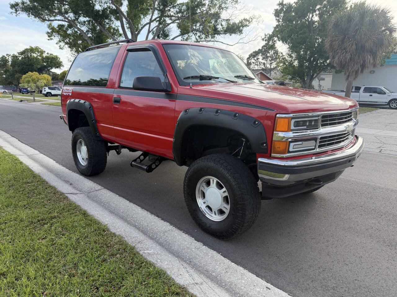 Used 1992 Chevrolet Blazer 4WD image 2