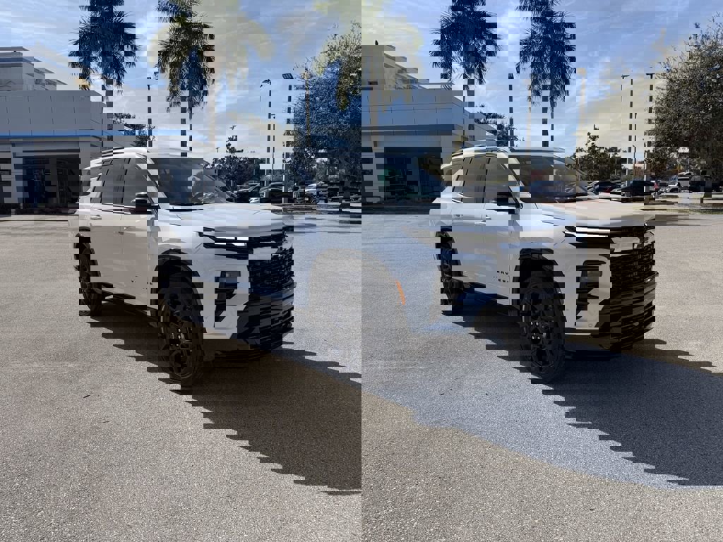 New 2026 Chevrolet Traverse RS w/ LPO, Floor Liner Package image 2