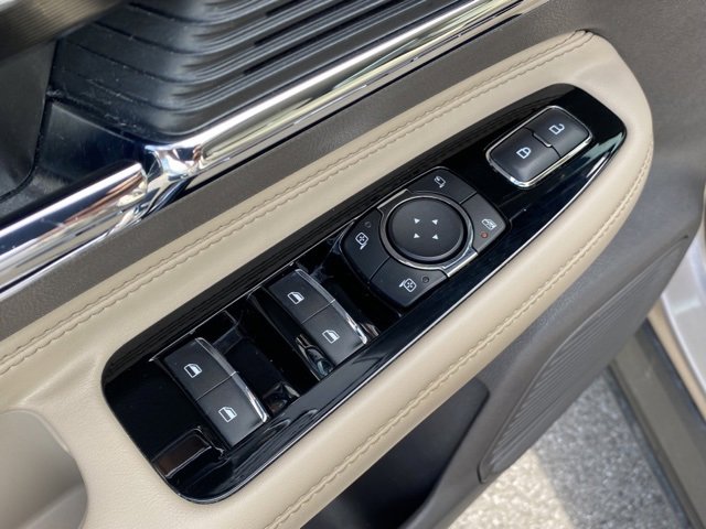 Used 2020 Lincoln Corsair AWD w/ Equipment Group 101A image 12