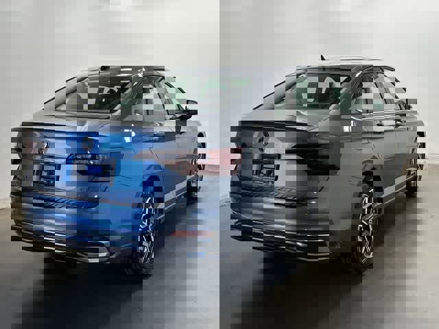 Certified 2022 Volkswagen Jetta SEL image 36