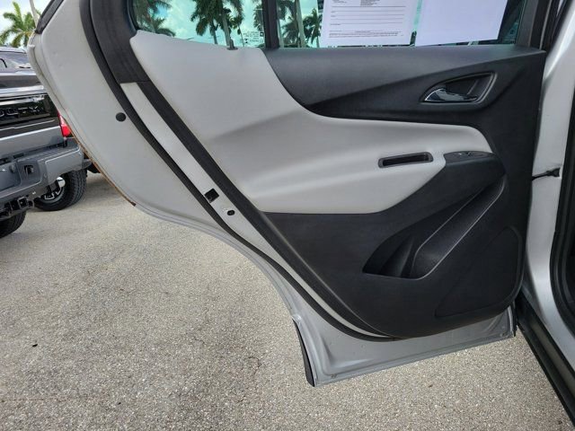 Used 2019 Chevrolet Equinox LS image 13
