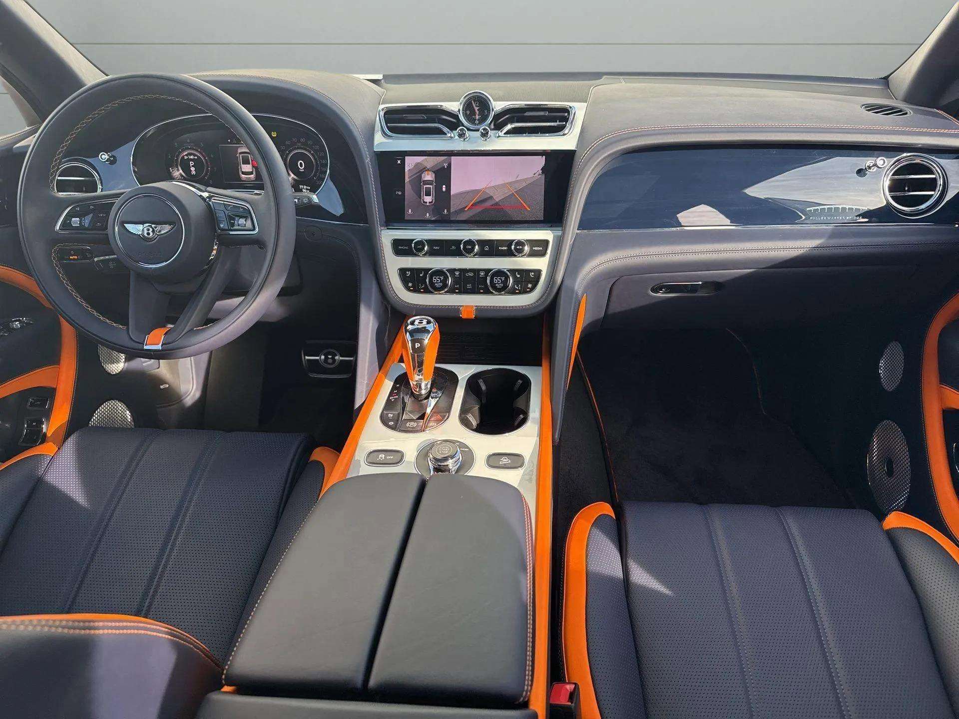 Used 2024 Bentley Bentayga image 8