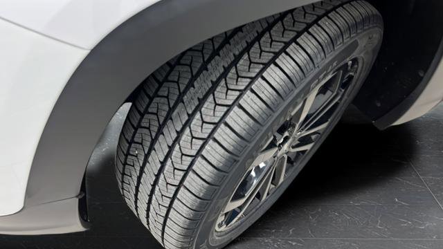 Used 2020 GMC Terrain SLE w/ Driver Convenience Package image 29