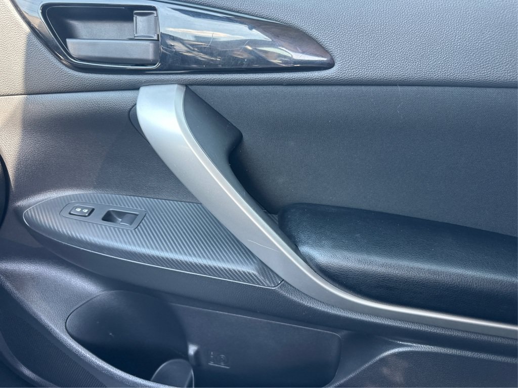 Used 2024 Mitsubishi Eclipse Cross ES AWD/4WD image 31