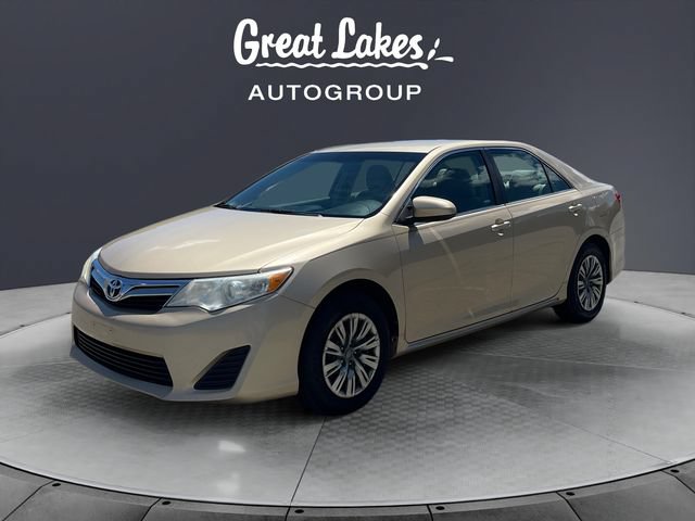 Used 2012 Toyota Camry LE FWD image 1