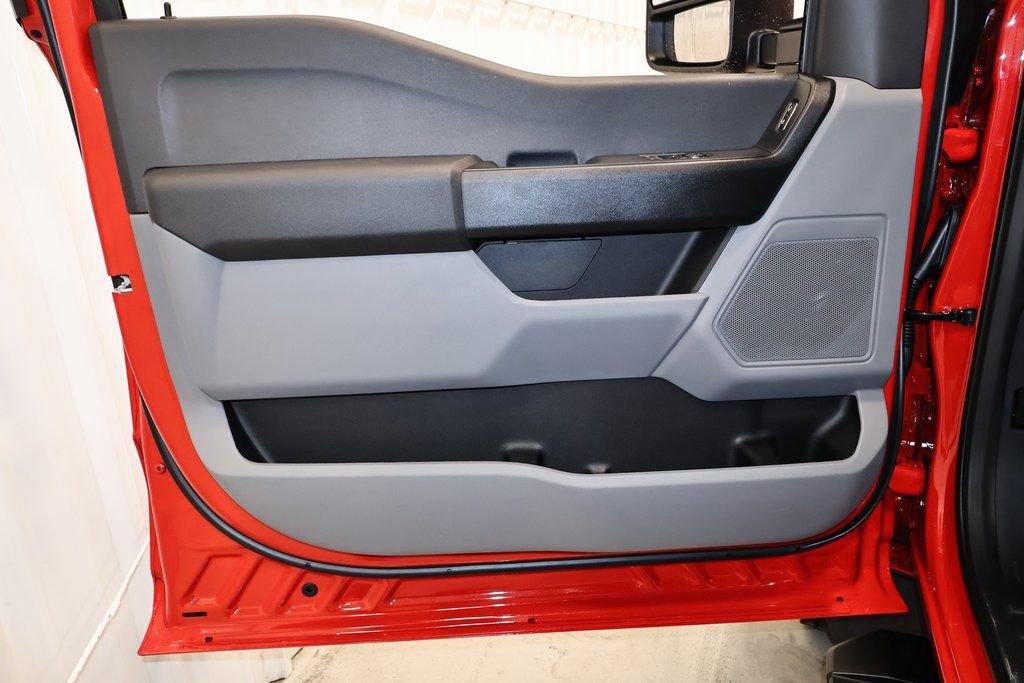 New 2026 Ford F550 4x4 Regular Cab Super Duty image 9