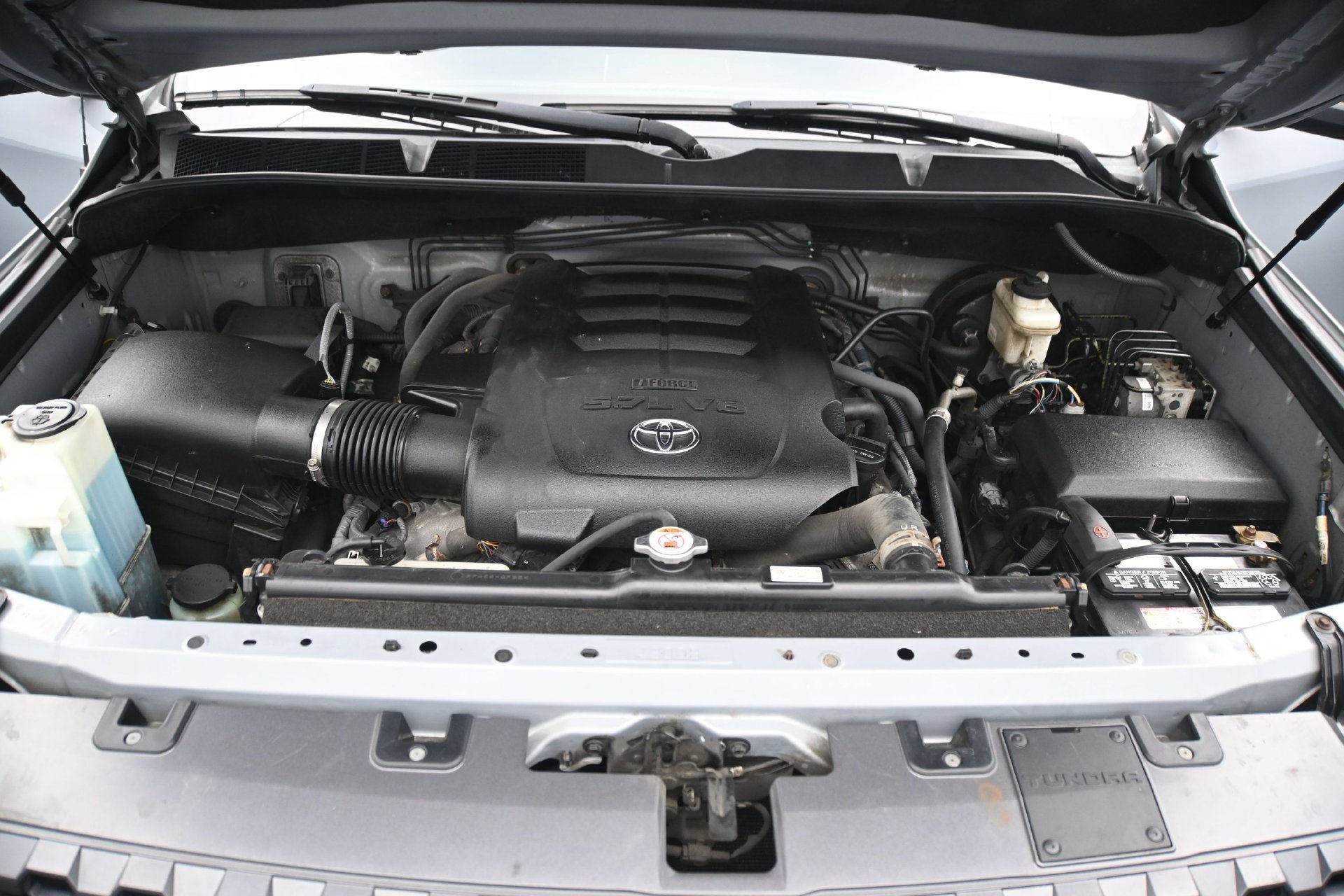 Used 2018 Toyota Tundra SR5 AWD/4WD image 28