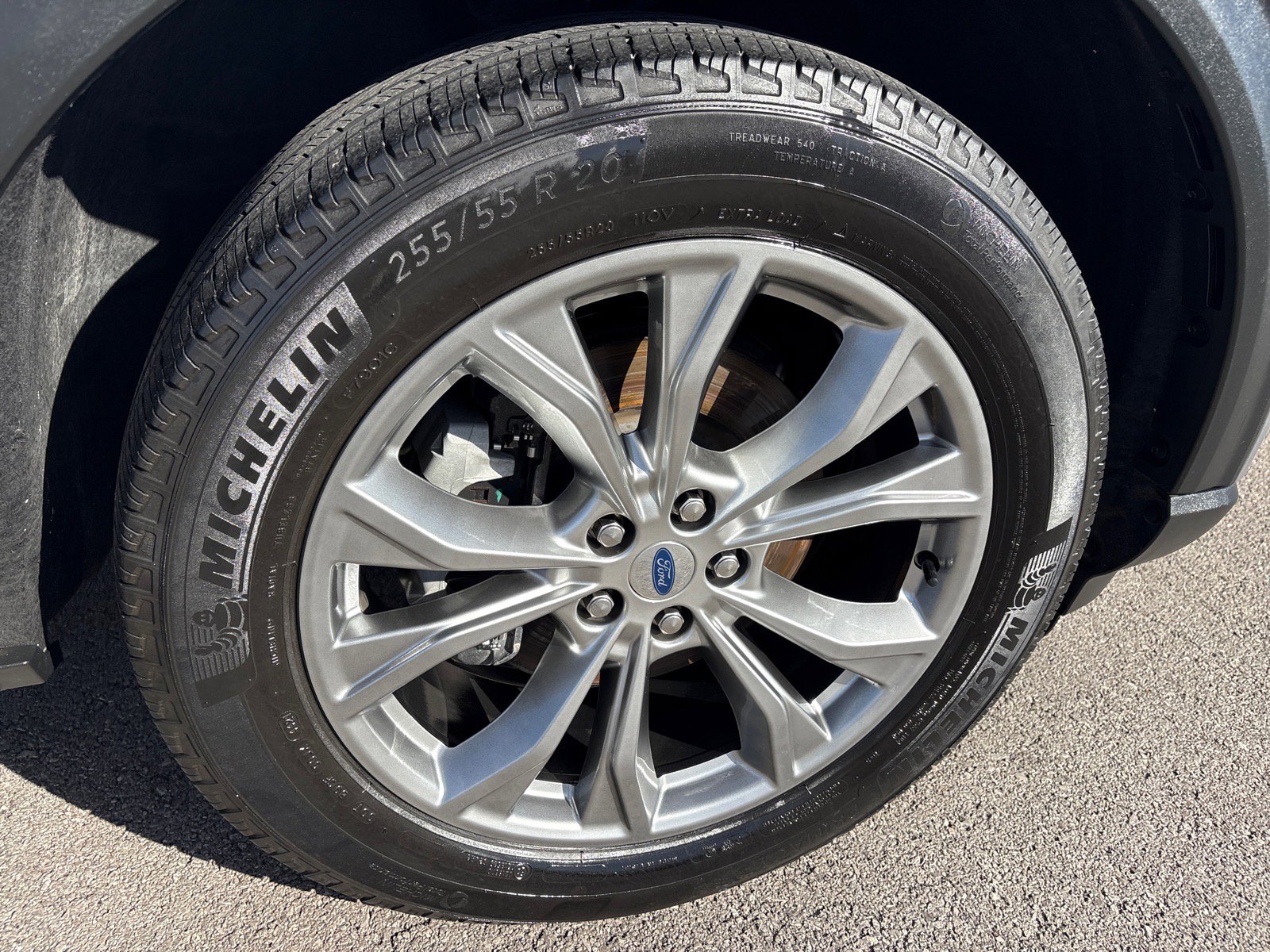 Used 2022 Ford Explorer XLT w/ Equipment Group 202A image 5