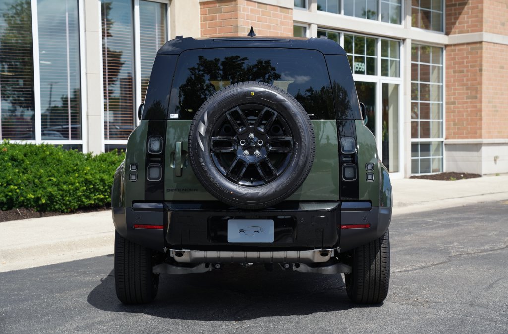 New 2026 Land Rover Defender 110 S AWD/4WD image 5