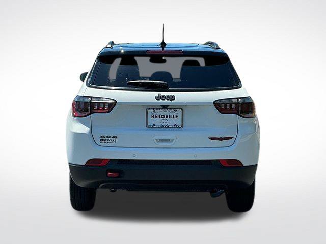 Used 2024 Jeep Compass Trailhawk AWD/4WD image 7