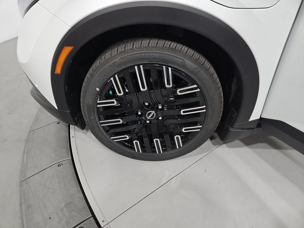 New 2026 Nissan Leaf Platinum+ w/ Cargo Package (Platinum+) FWD image 28