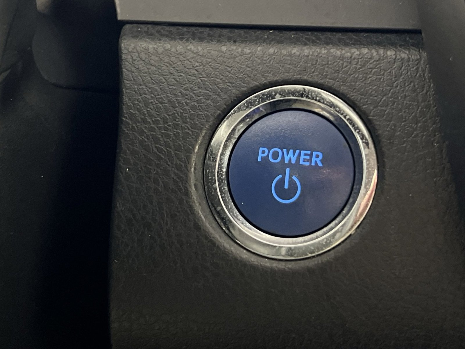 Used 2020 Toyota Camry SE image 34