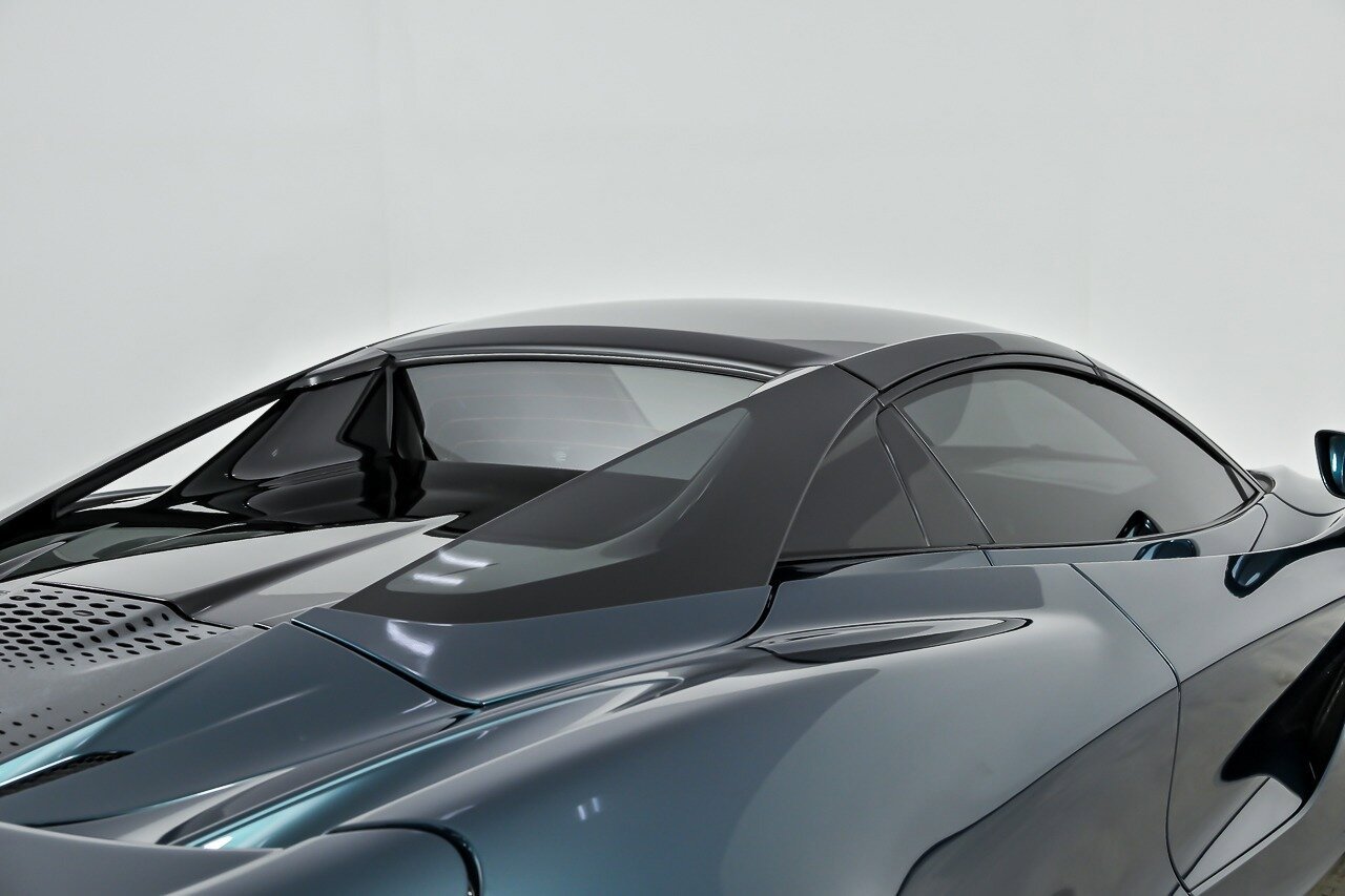 Used 2024 McLaren 750S Spider RWD image 17