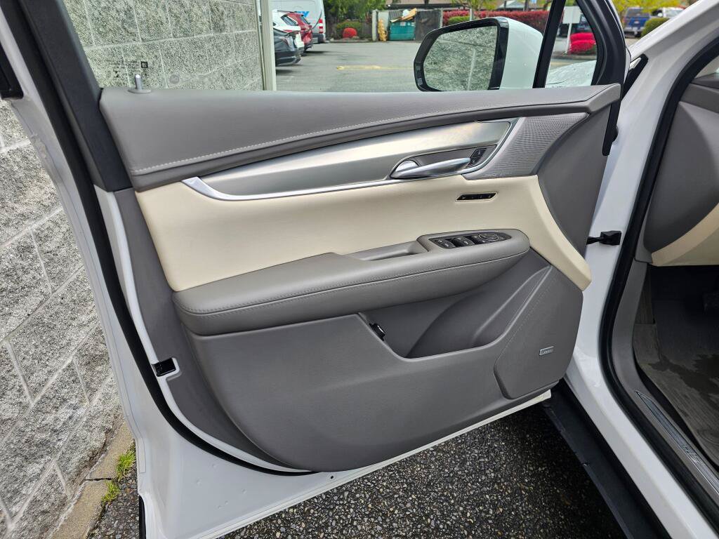Certified 2023 Cadillac XT5 Premium Luxury w/ Technology Package AWD/4WD image 22