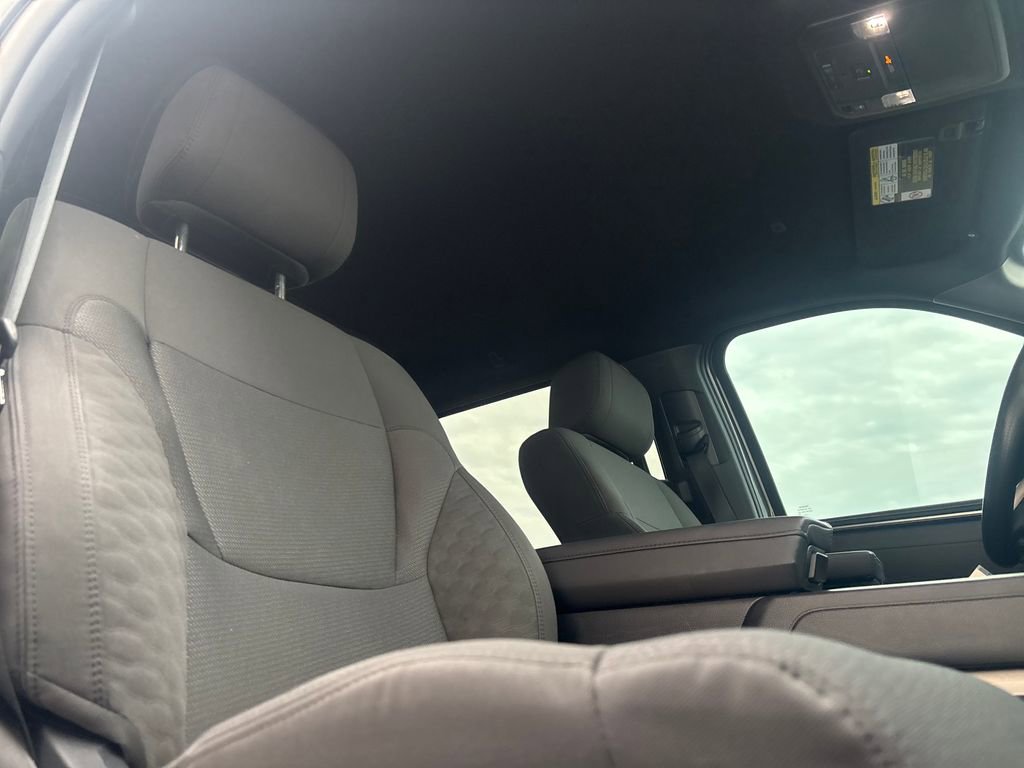 Used 2025 Toyota Tundra SR5 AWD/4WD image 27