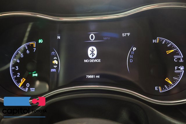 Used 2017 Jeep Grand Cherokee Altitude AWD/4WD image 16
