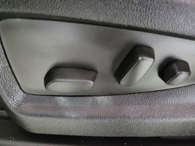 Used 2016 GMC Yukon SLE w/ HD Trailering Package image 32