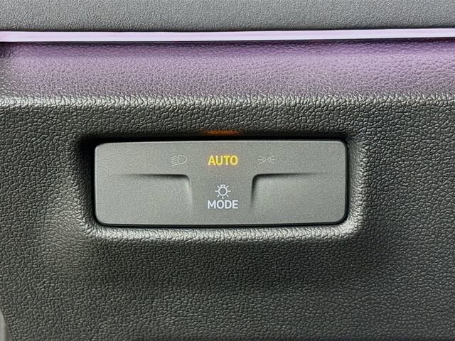 New 2026 Volkswagen Tiguan SE image 10