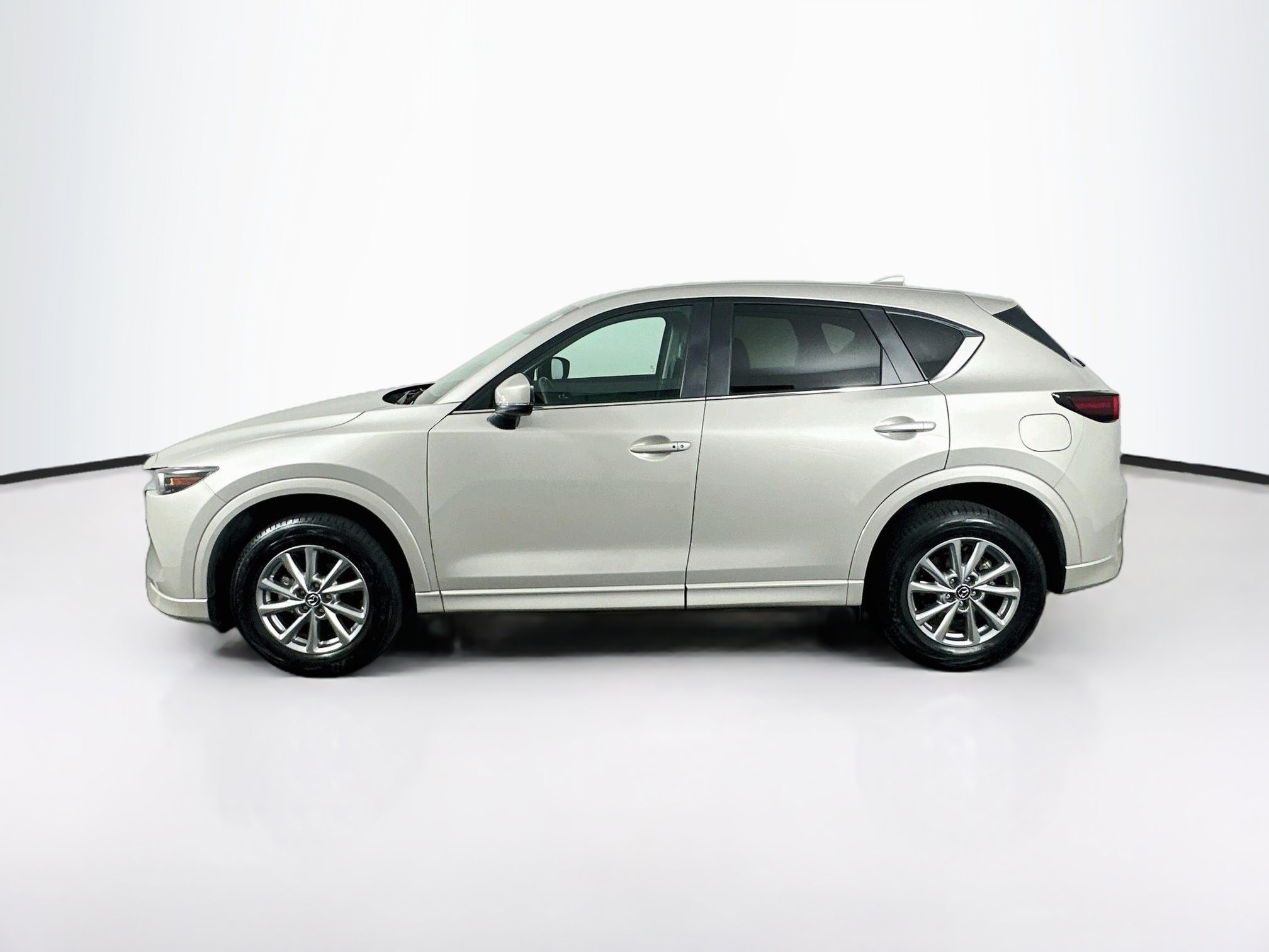 Used 2025 MAZDA CX-5 AWD 2.5 S w/ Preferred Package image 4