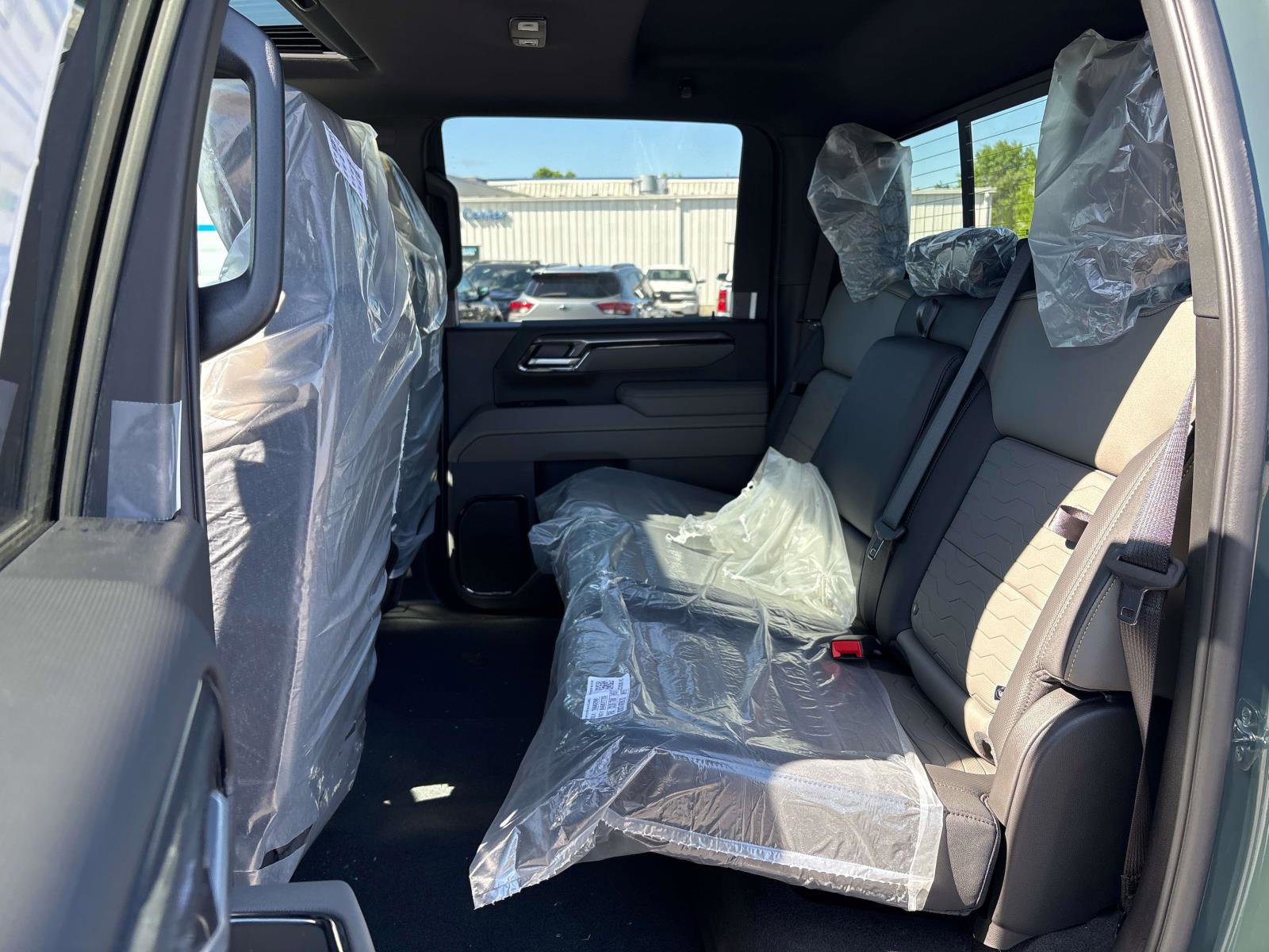 New 2026 Chevrolet Silverado 2500 ZR2 w/ LPO, Dark Essentials Package AWD/4WD image 9