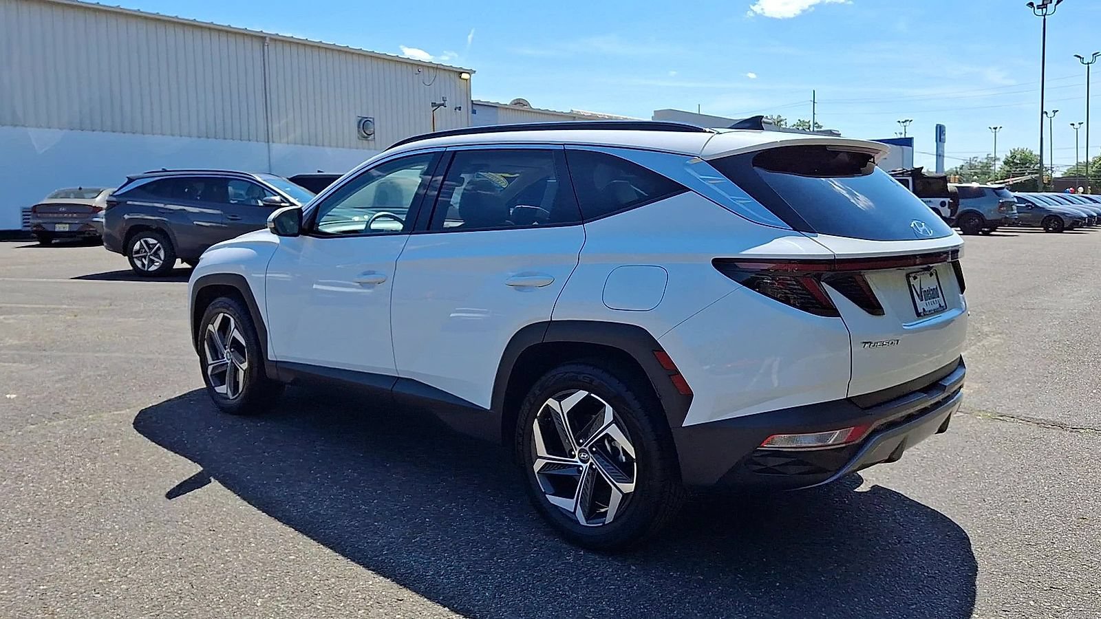Certified 2024 Hyundai Tucson Limited AWD/4WD image 6