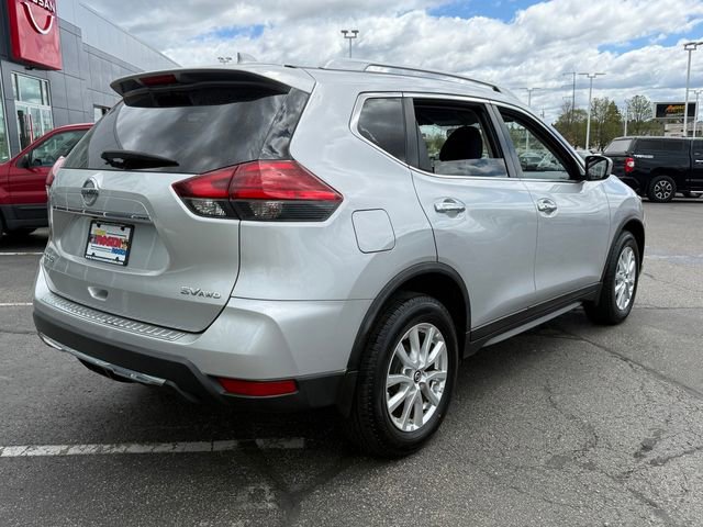 Used 2017 Nissan Rogue SV AWD/4WD image 3