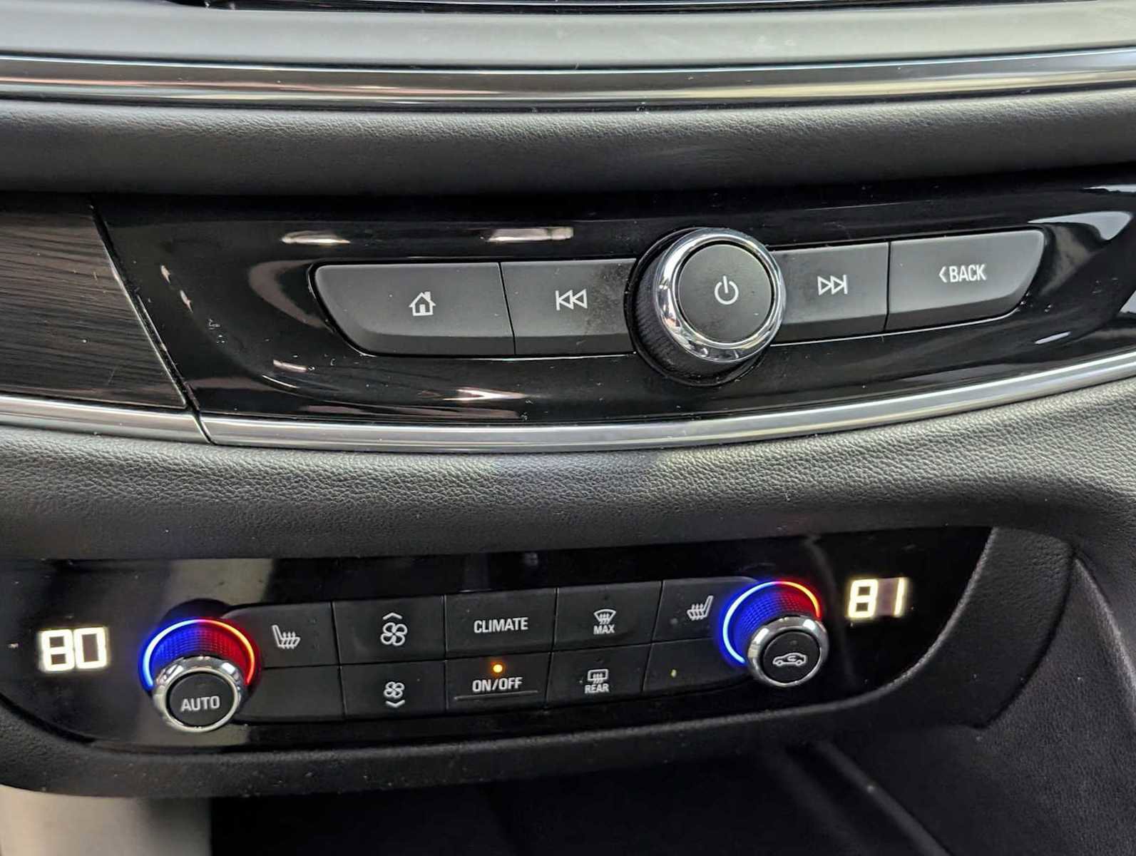 Used 2021 Buick Enclave Essence w/ LPO, Floor Liner Package image 20