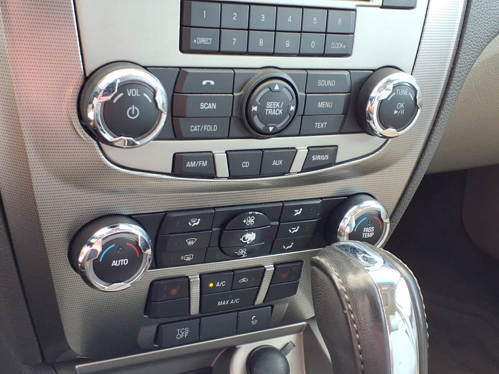 Used 2012 Ford Fusion Hybrid FWD image 12