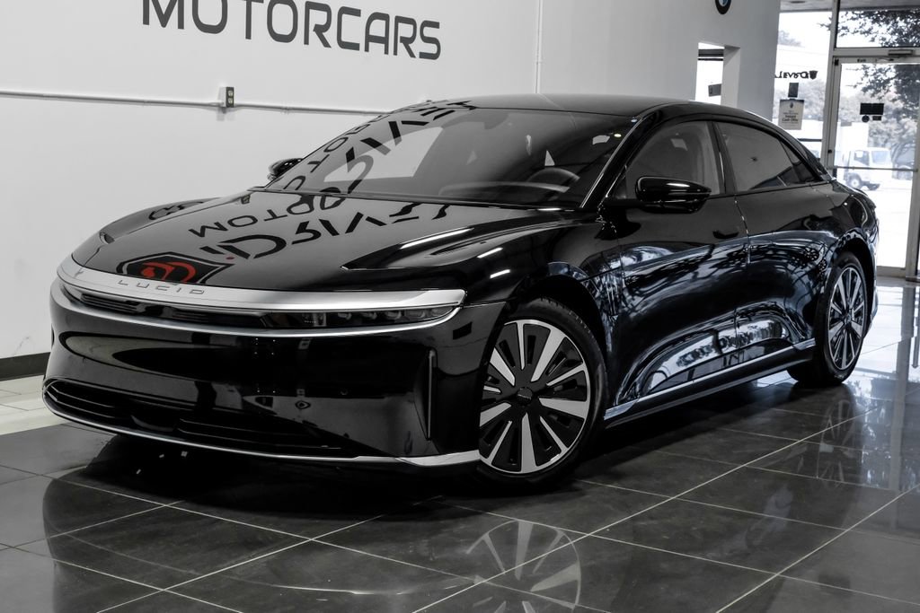 Used 2025 Lucid Air Touring image 9