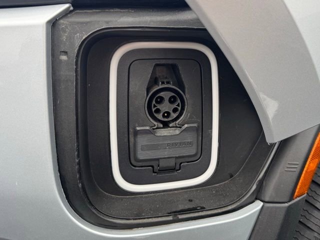 Used 2023 Rivian R1S Launch Edition image 13