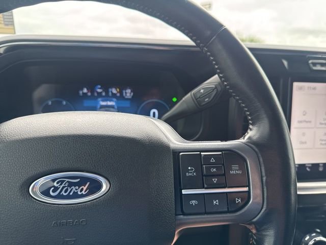 Used 2023 Ford F350 Lariat w/ Chrome Package image 28